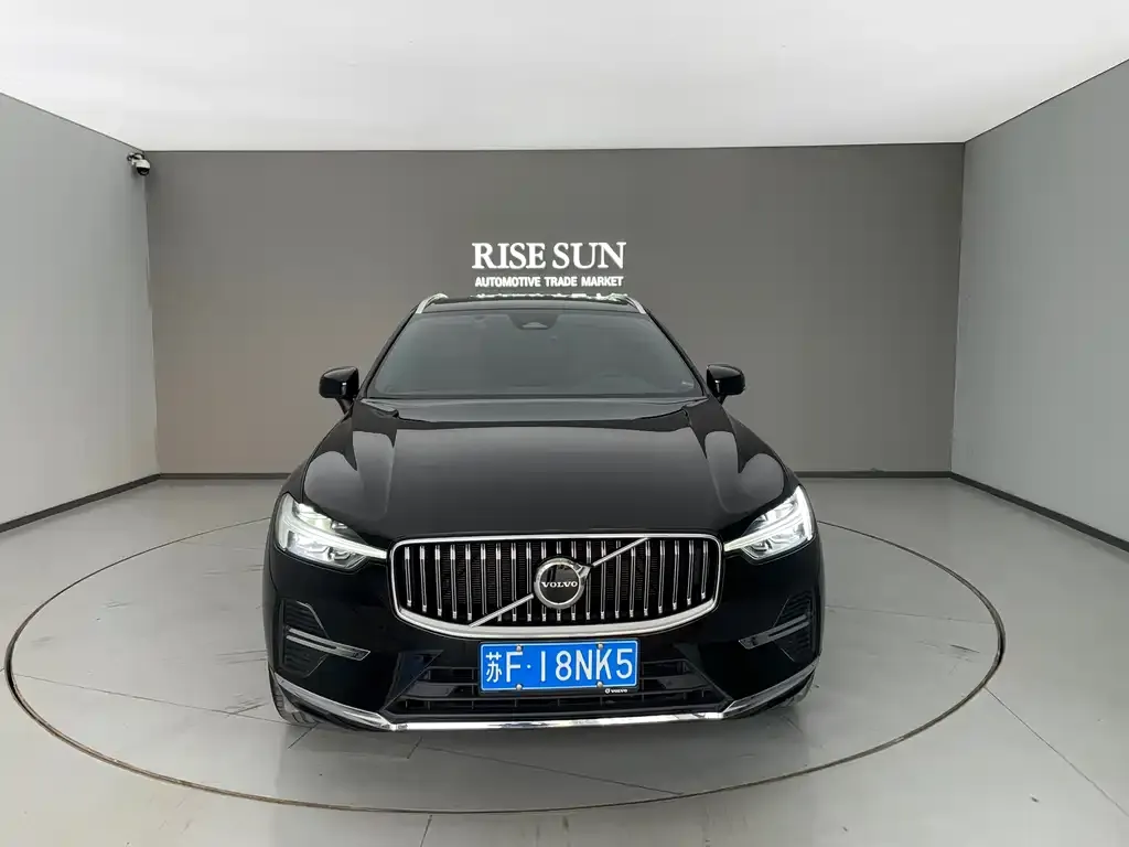 Volvo XC60 2023 из CN, фото 2