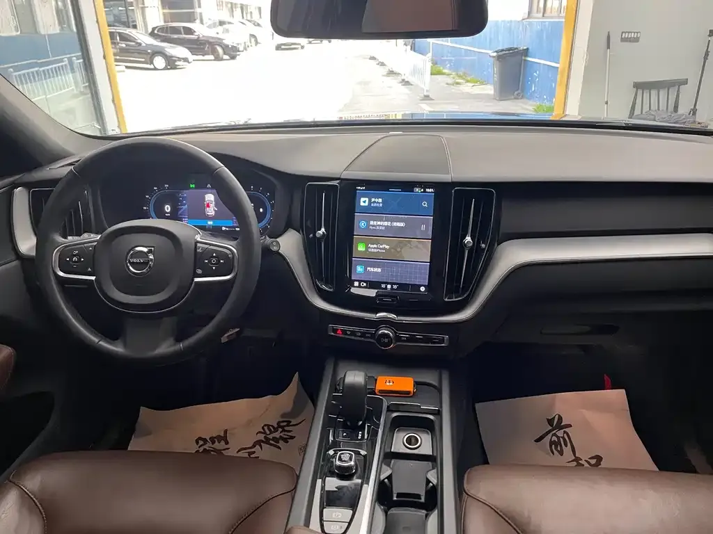 Volvo XC60 2023 из CN, фото 6
