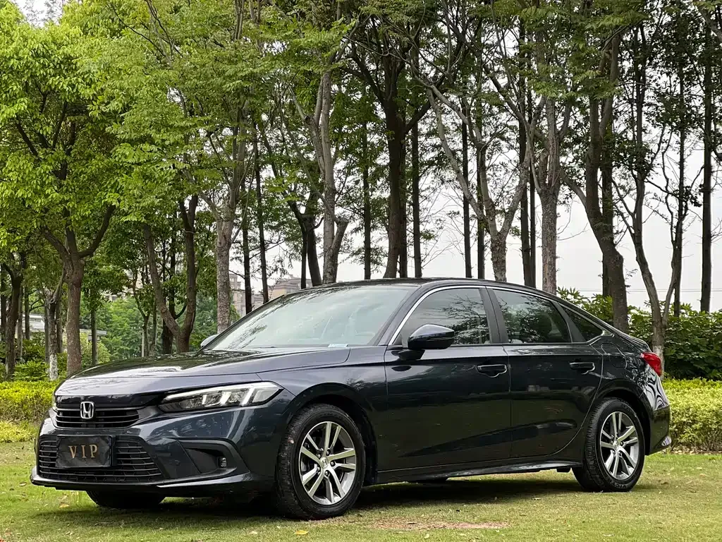Honda Civic — фото 1