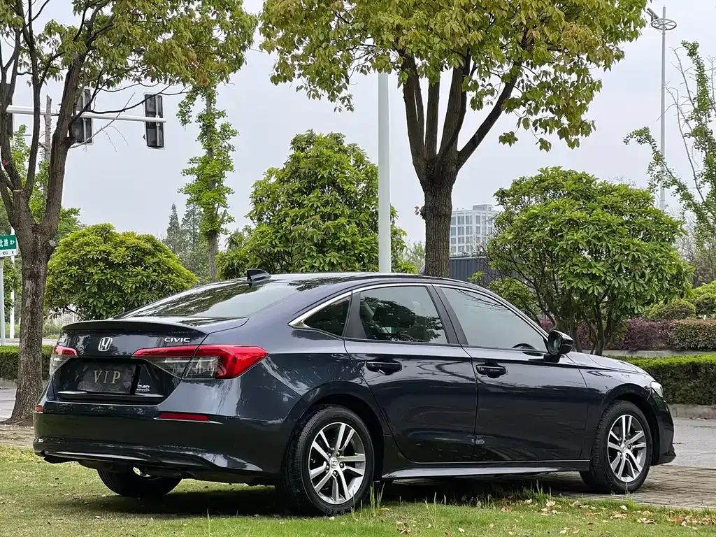 Honda Civic — фото 8