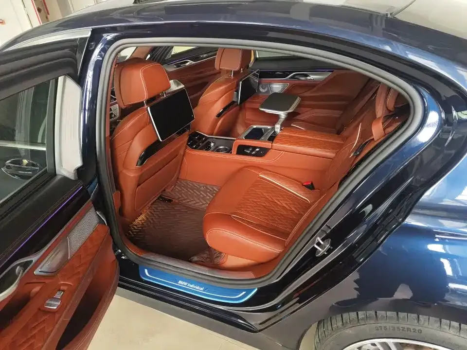 BMW 7 Series 2021 из CN, фото 7
