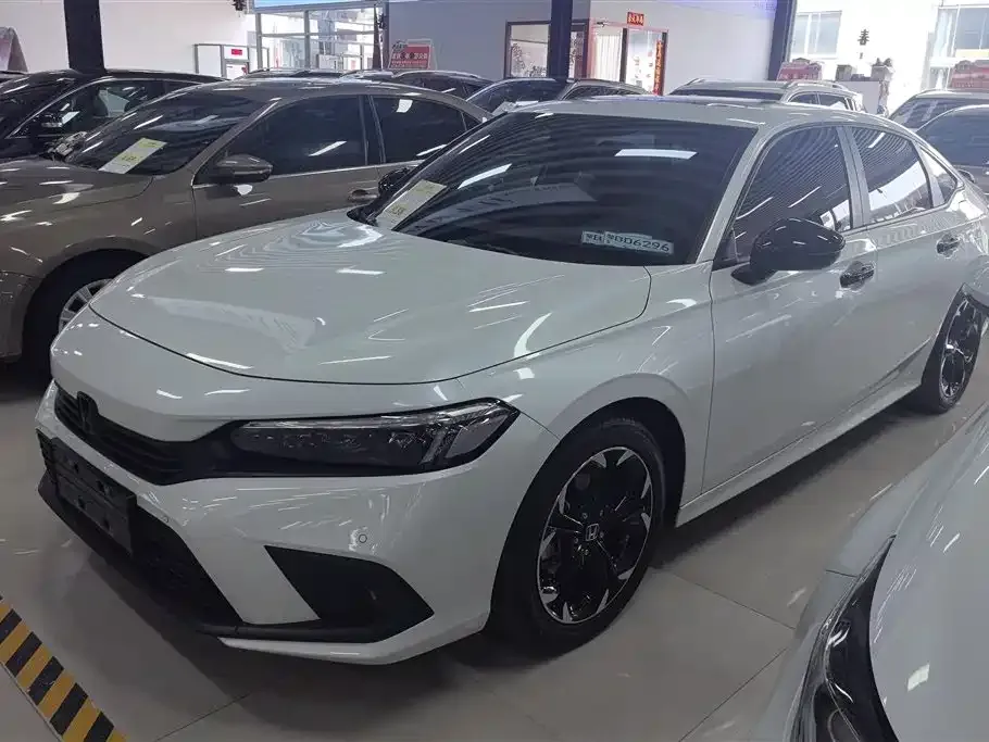 Honda Civic — фото 1