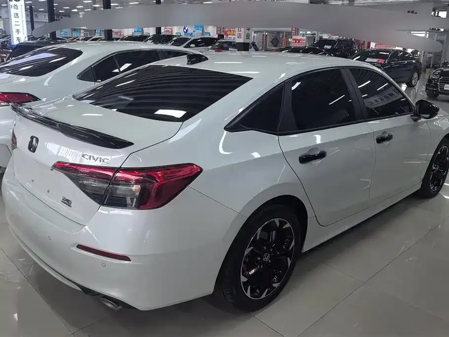 Honda Civic — фото 3