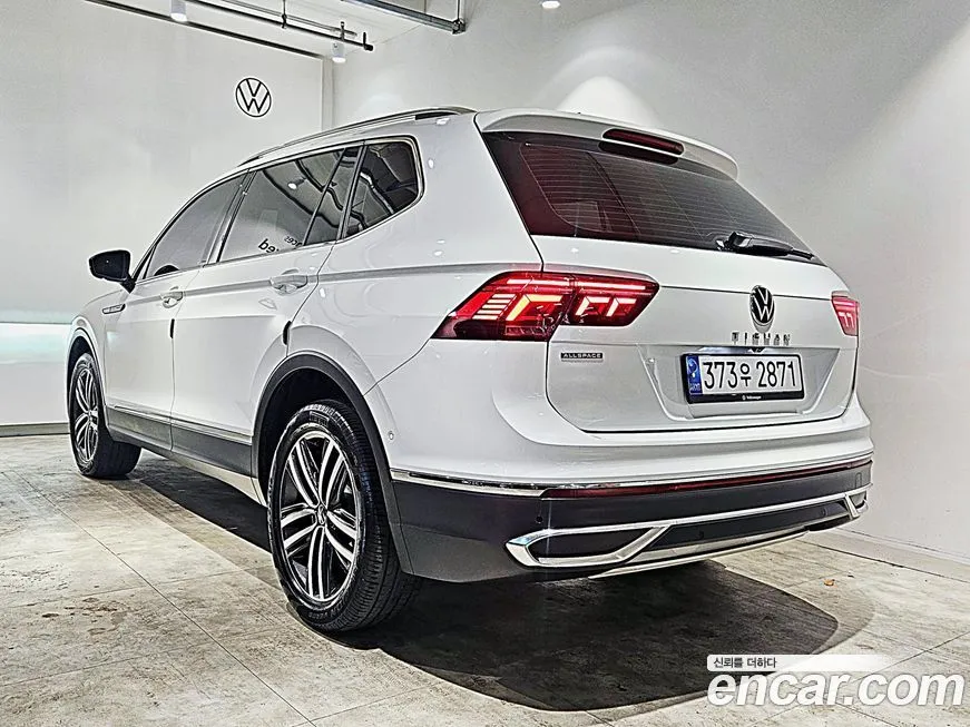 Volkswagen Tiguan — фото 3