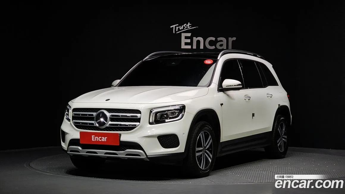 Mercedes-Benz GLB-Class — фото 1