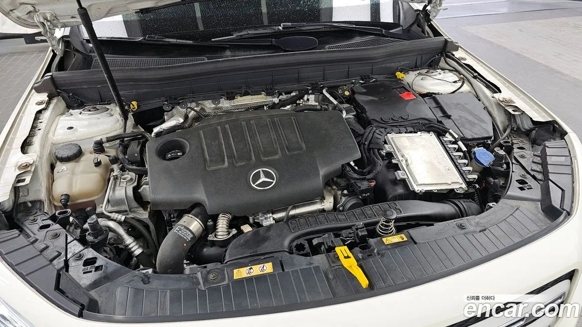 Mercedes-Benz GLB-Class — фото 10