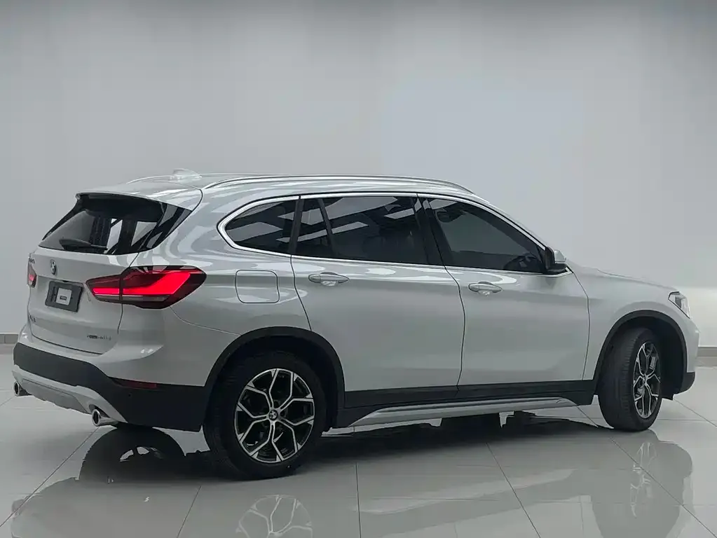 BMW X1 — фото 3