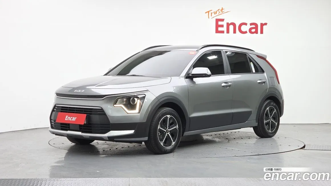 Kia Niro — фото 1