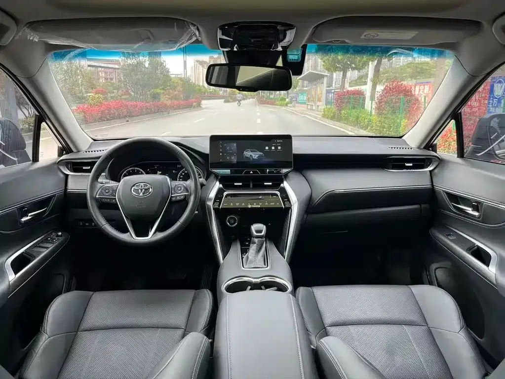 Toyota Harrier 2024 из CN, фото 2