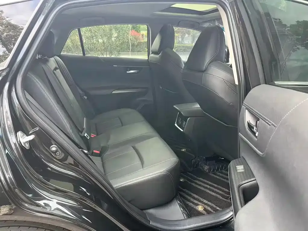 Toyota Harrier 2024 из CN, фото 10