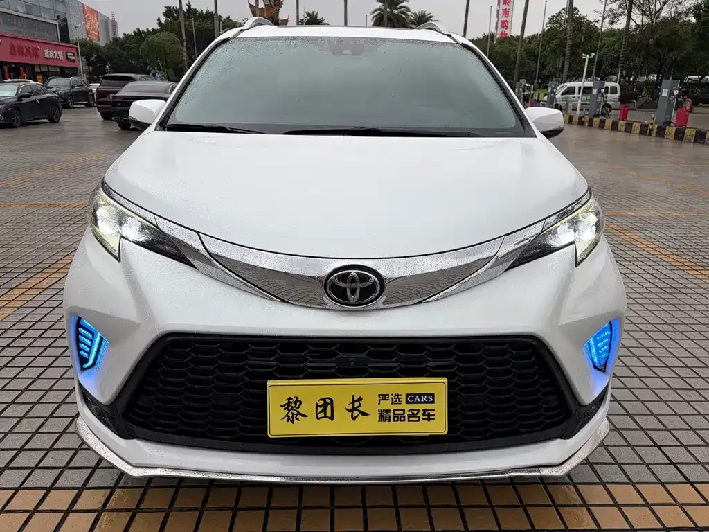 Toyota Granvia 2024 из CN, фото 10