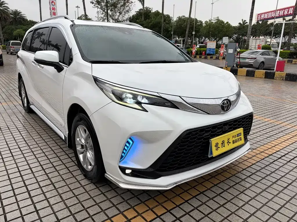 Toyota Granvia 2024 из CN, фото 6