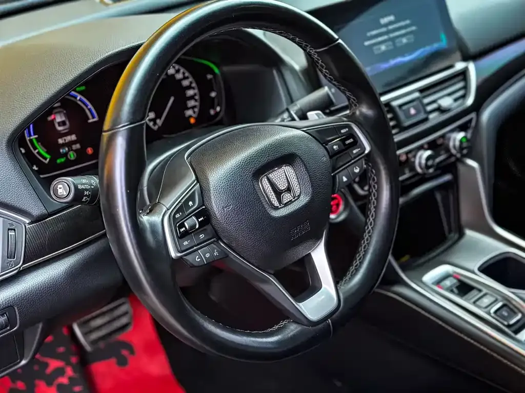 Honda Accord — фото 8