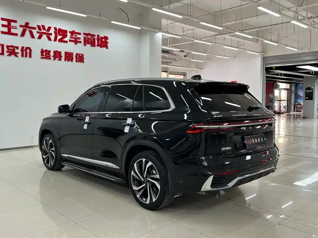 Geely Xingyue L — фото 4