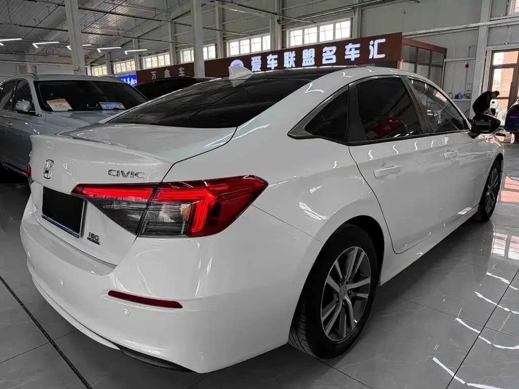 Honda Civic — фото 2