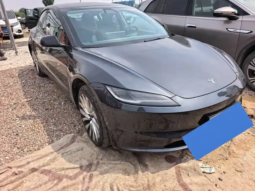 Tesla Model 3 — фото 7