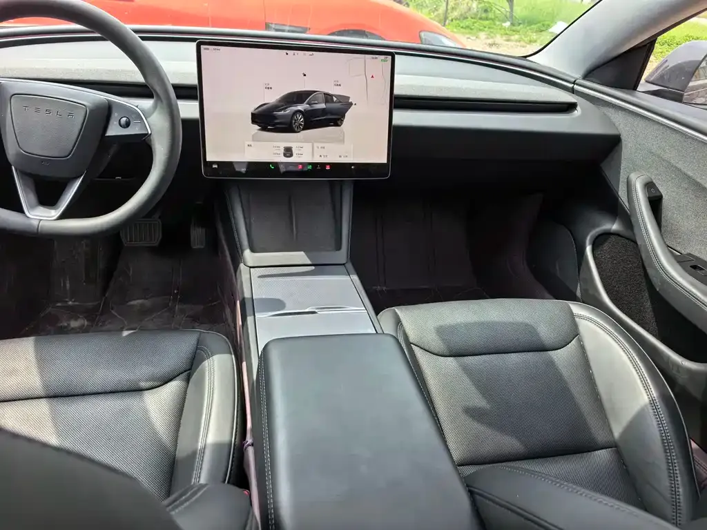 Tesla Model 3 — фото 5