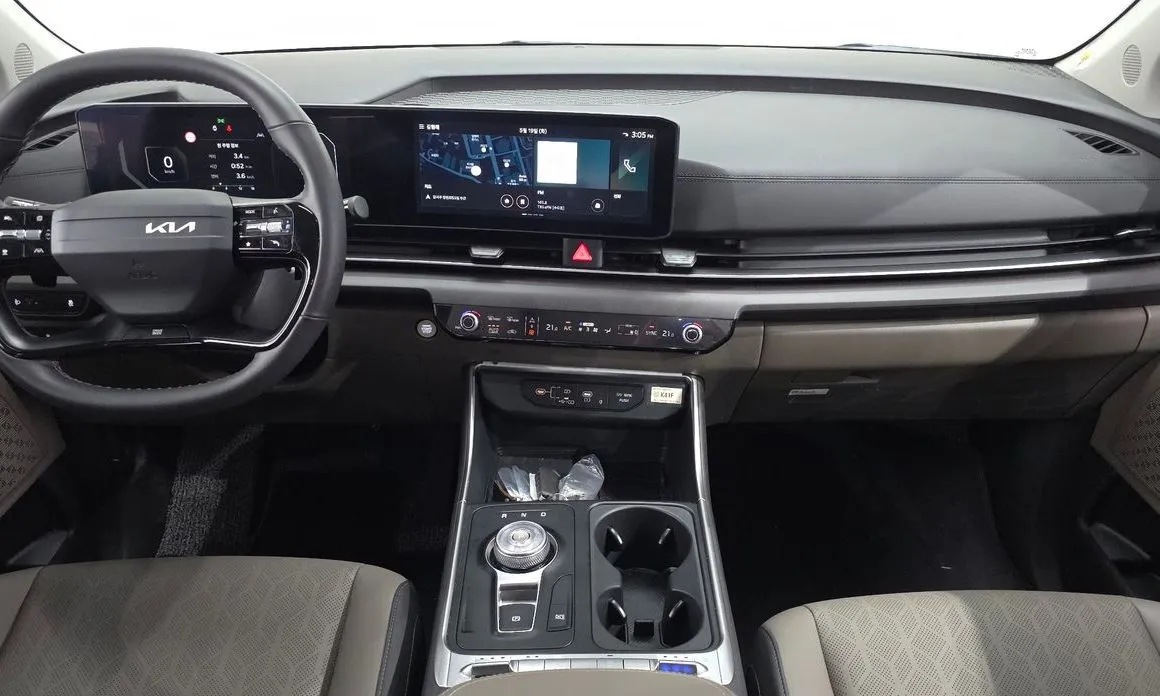 Kia Carnival — фото 10