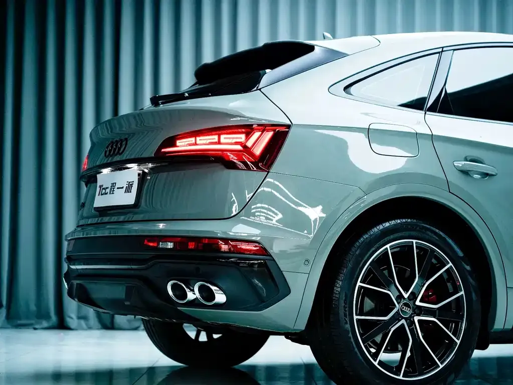 Audi SQ5 Sportback 2023 из CN, фото 10