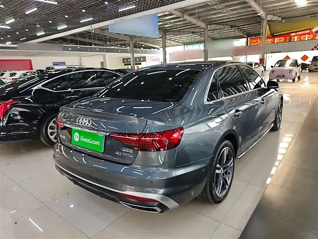 Audi A4L 2021 из CN, фото 6
