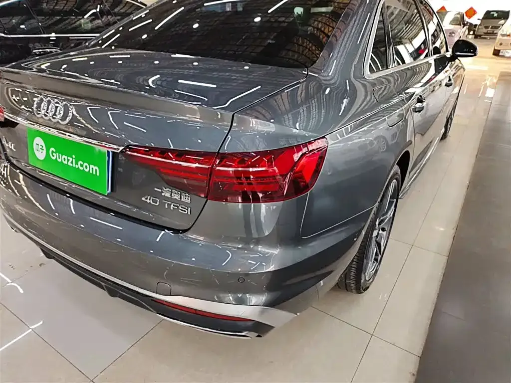 Audi A4L 2021 из CN, фото 5