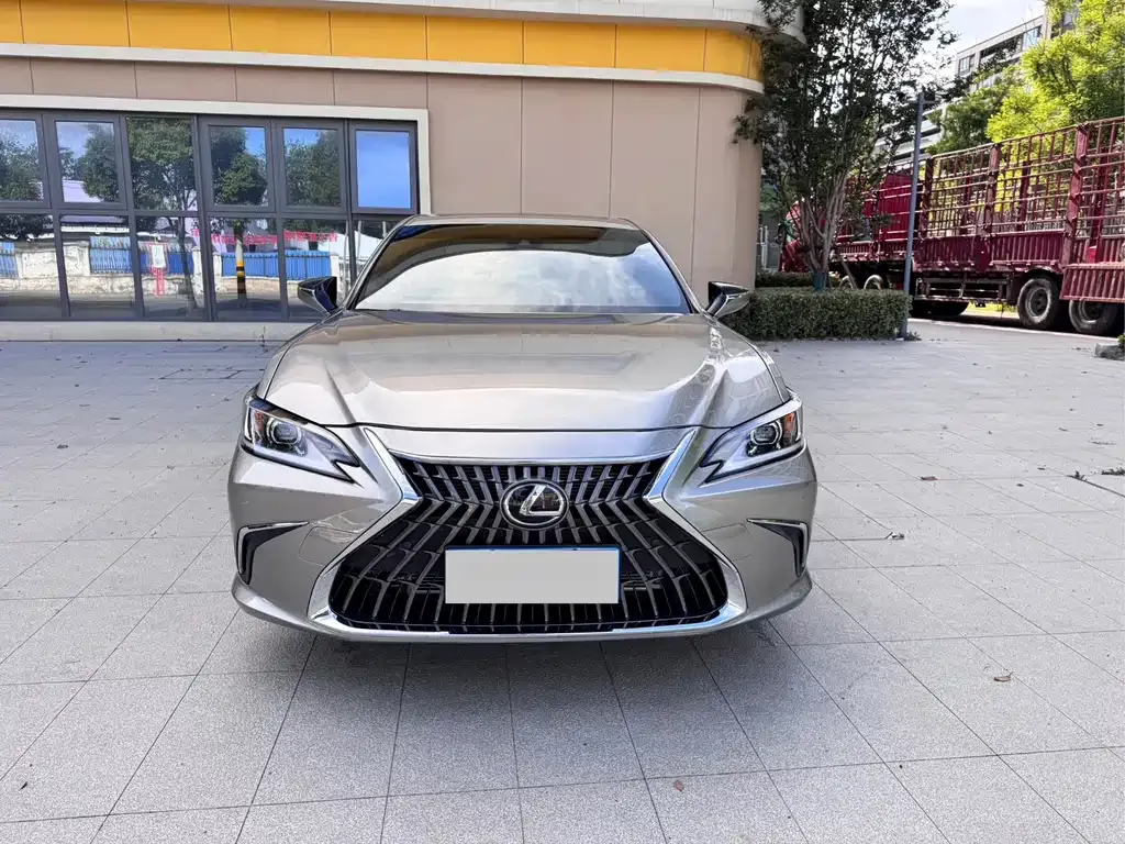 Lexus ES 2022 из CN, фото 9