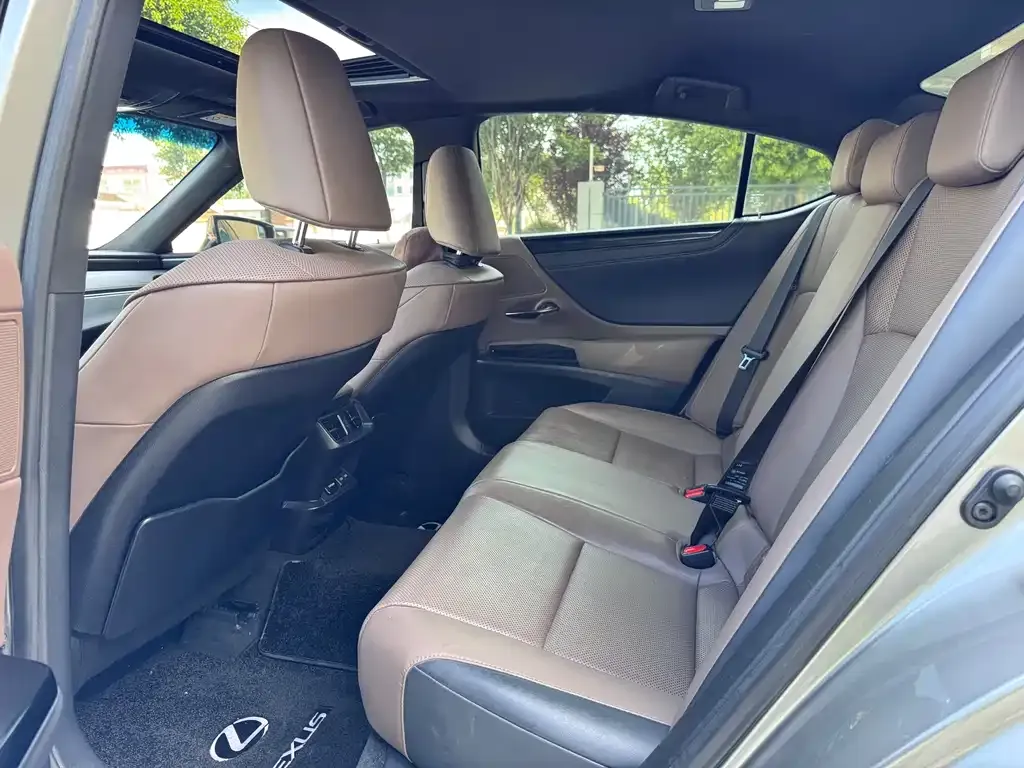 Lexus ES 2022 из CN, фото 3