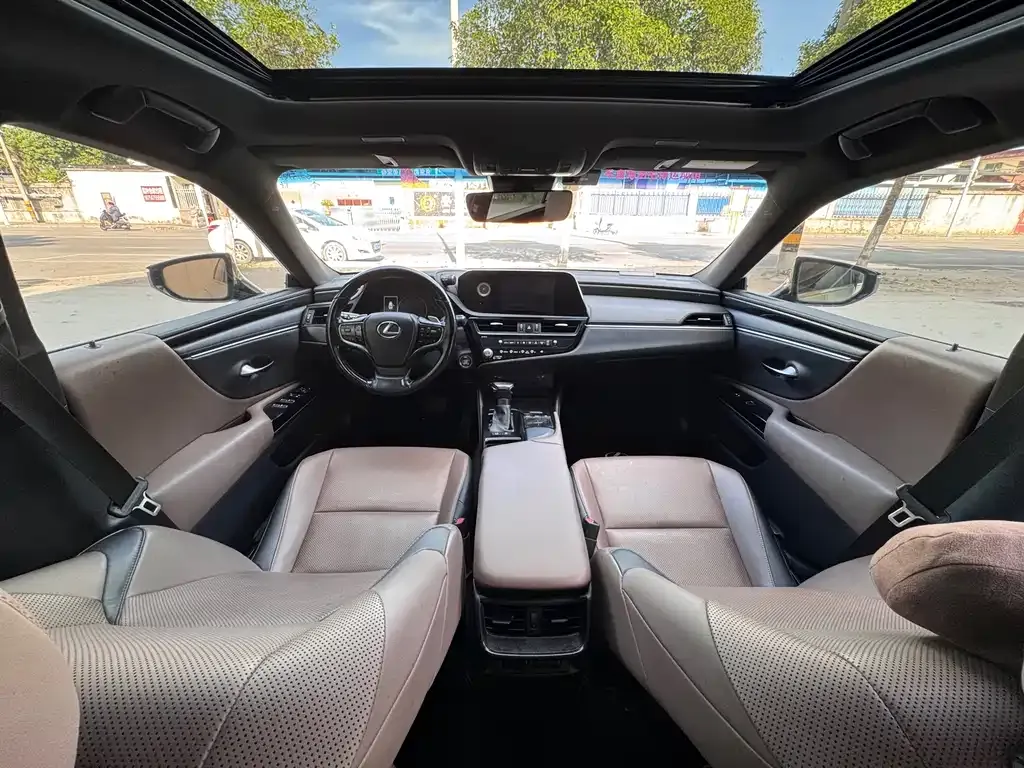 Lexus ES 2022 из CN, фото 4