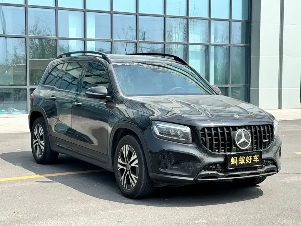 Mercedes-Benz GLB — фото 2