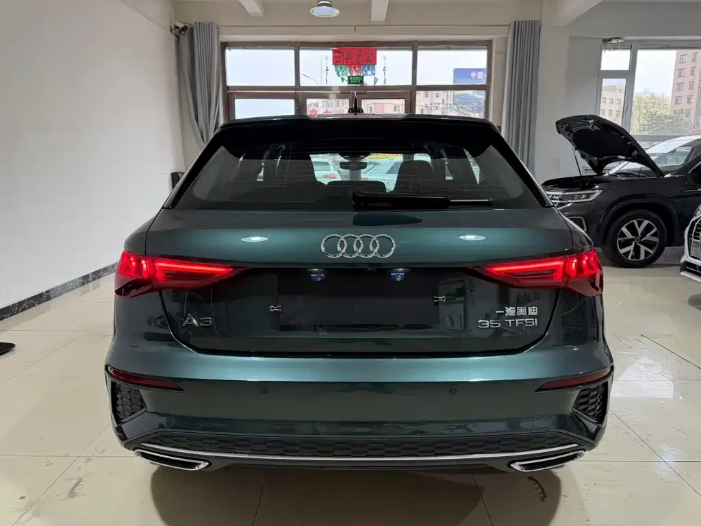Audi A3 2023 из CN, фото 10