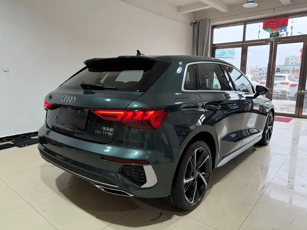 Audi A3 2023 из CN, фото 6