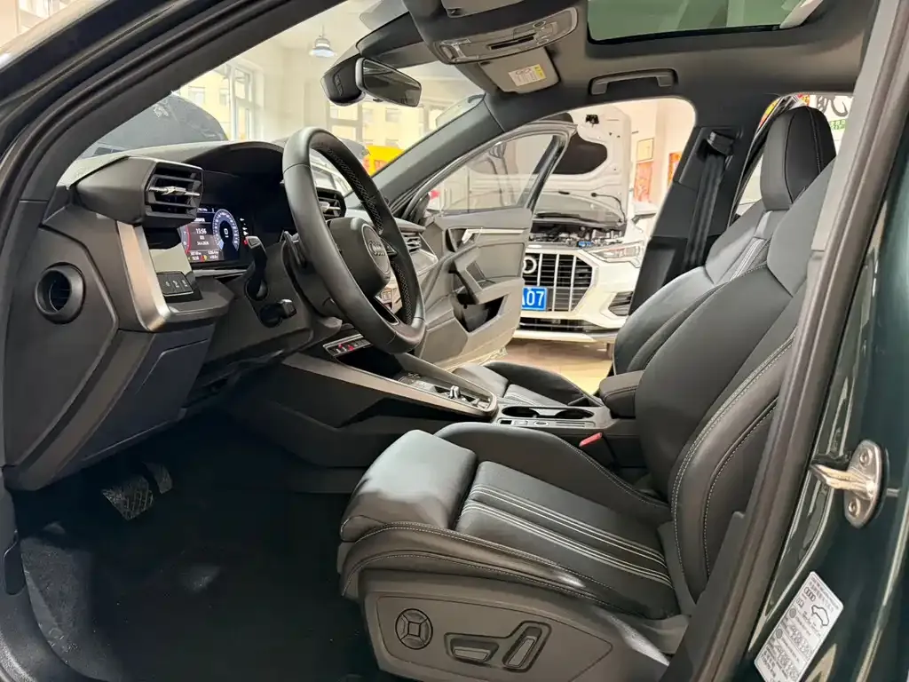 Audi A3 2023 из CN, фото 7