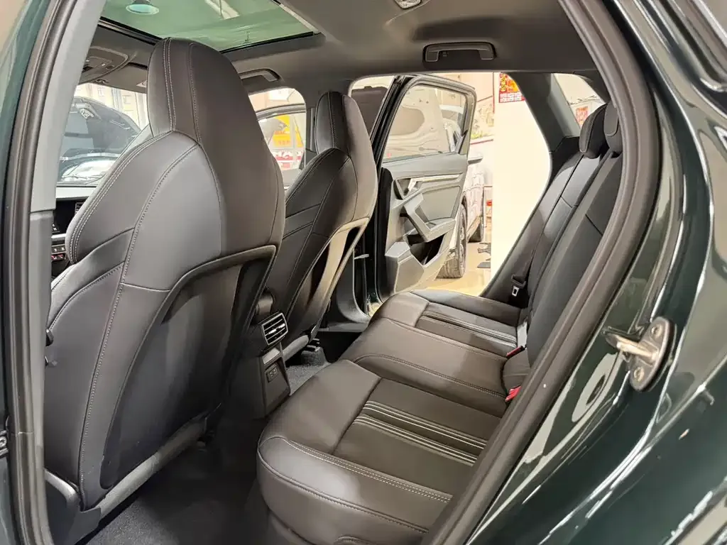 Audi A3 2023 из CN, фото 8