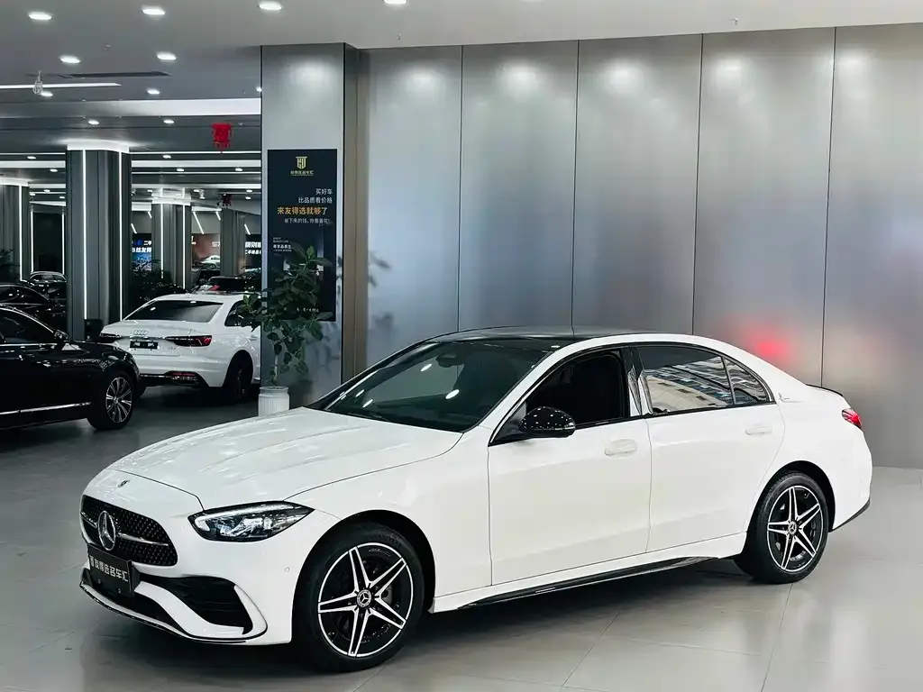 Mercedes-Benz C-Class — фото 1