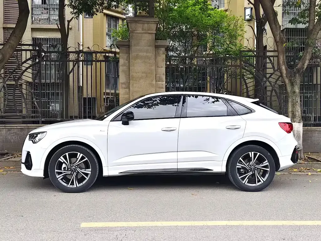 Audi Q3 — фото 3