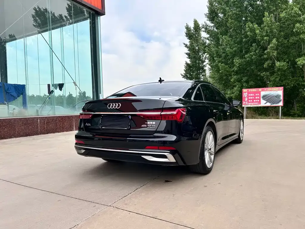 Audi A6L — фото 5
