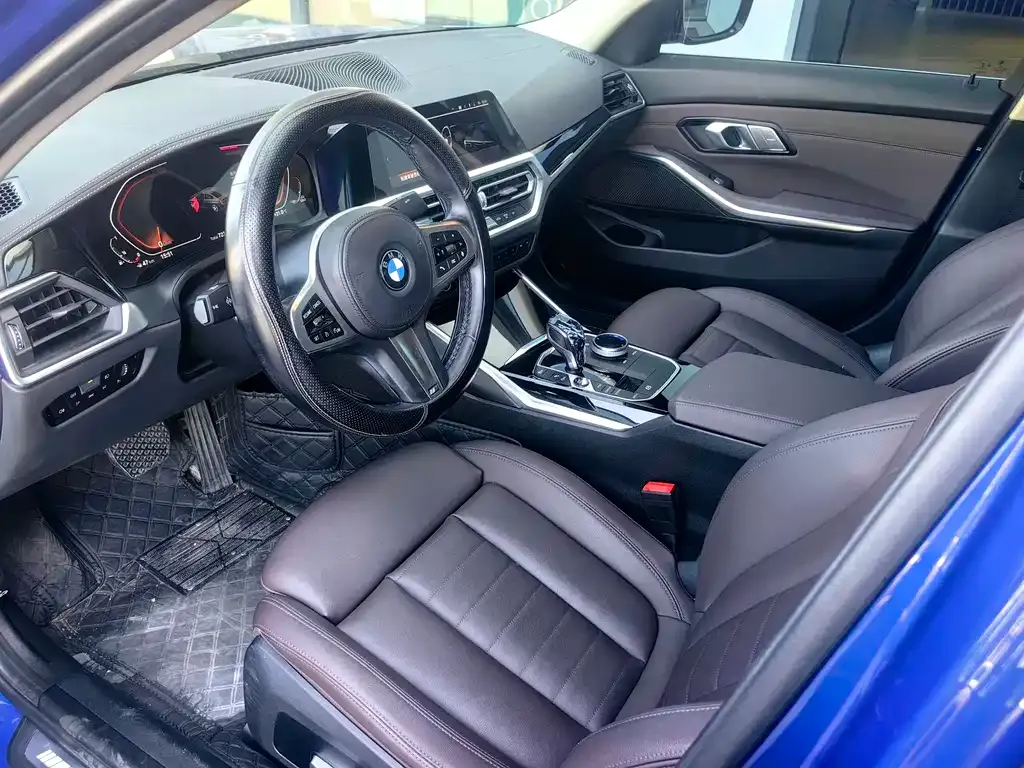 BMW 3 Series 2021 из CN, фото 3
