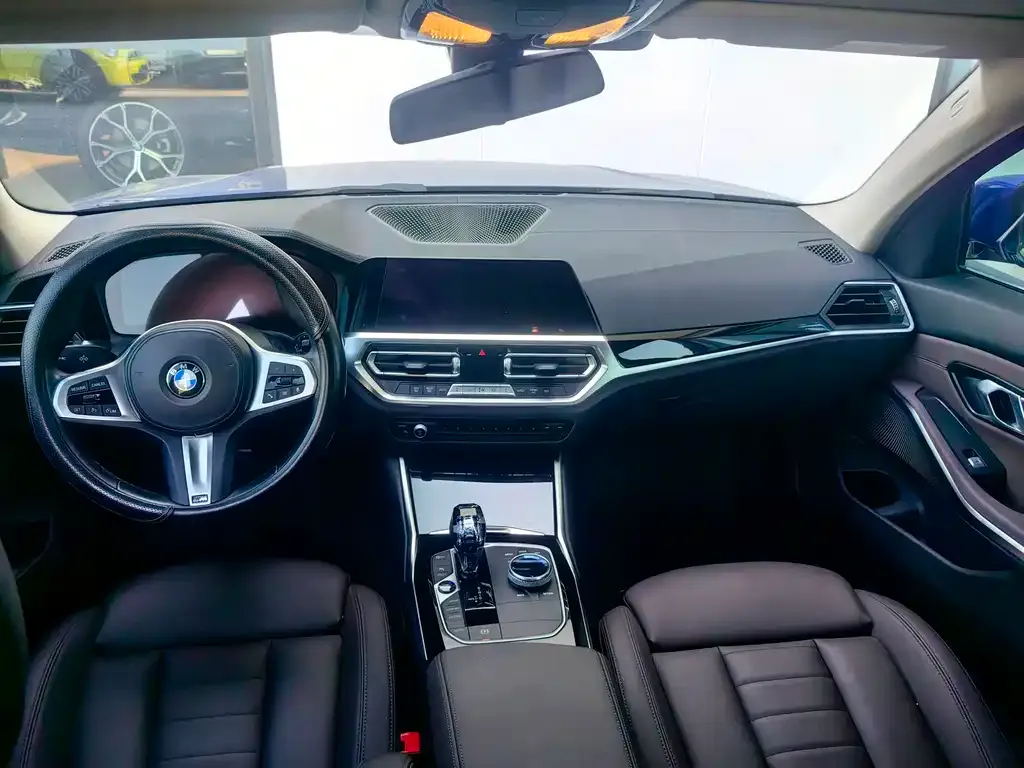 BMW 3 Series 2021 из CN, фото 10