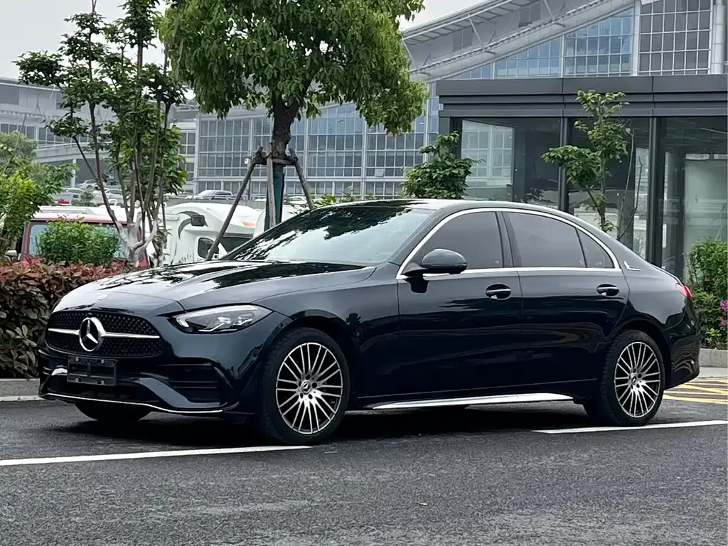 Mercedes-Benz C-Class — фото 1