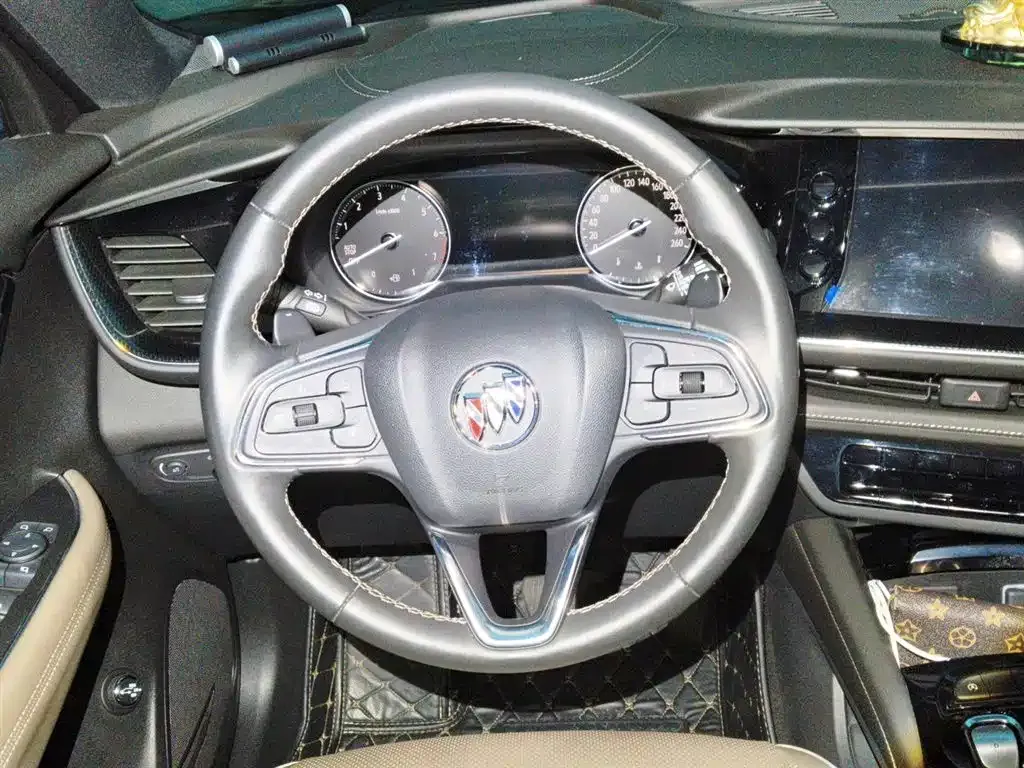 Buick Envision Plus — фото 8