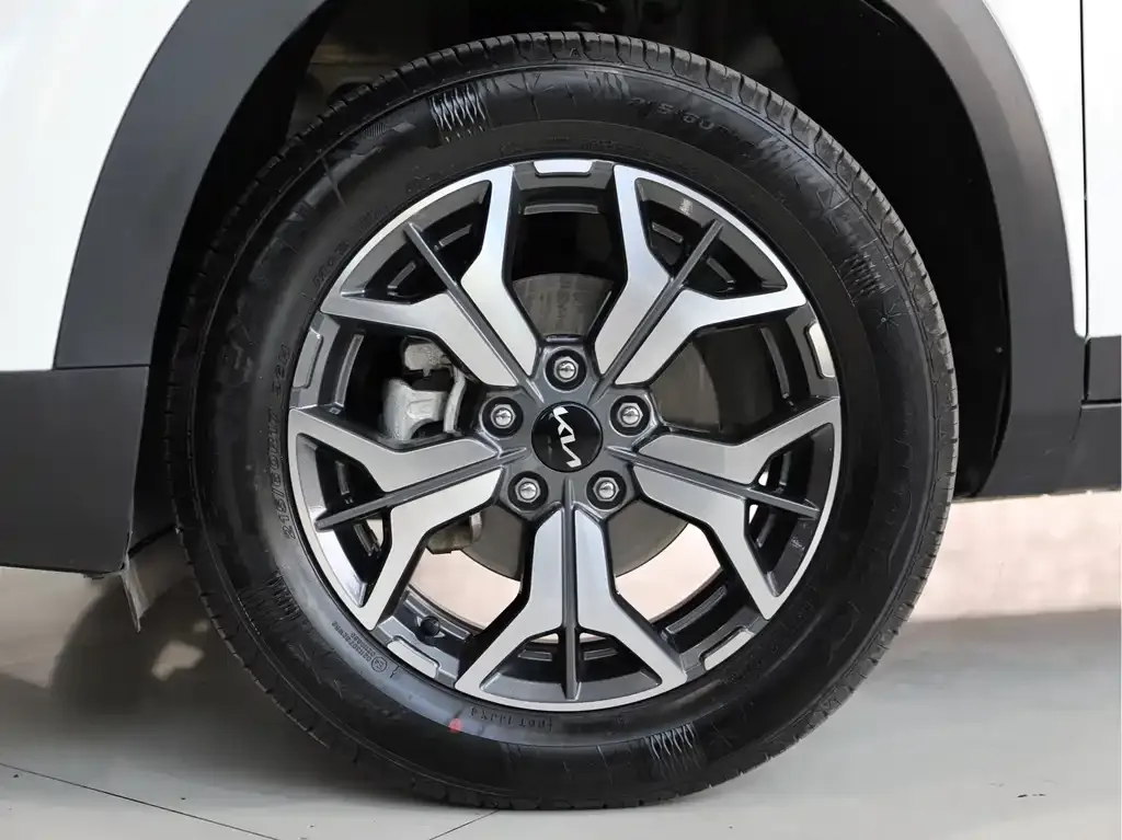 Kia KX3 2023 из CN, фото 3