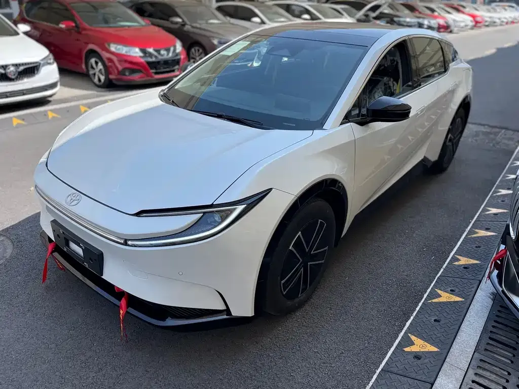 Toyota bZ5