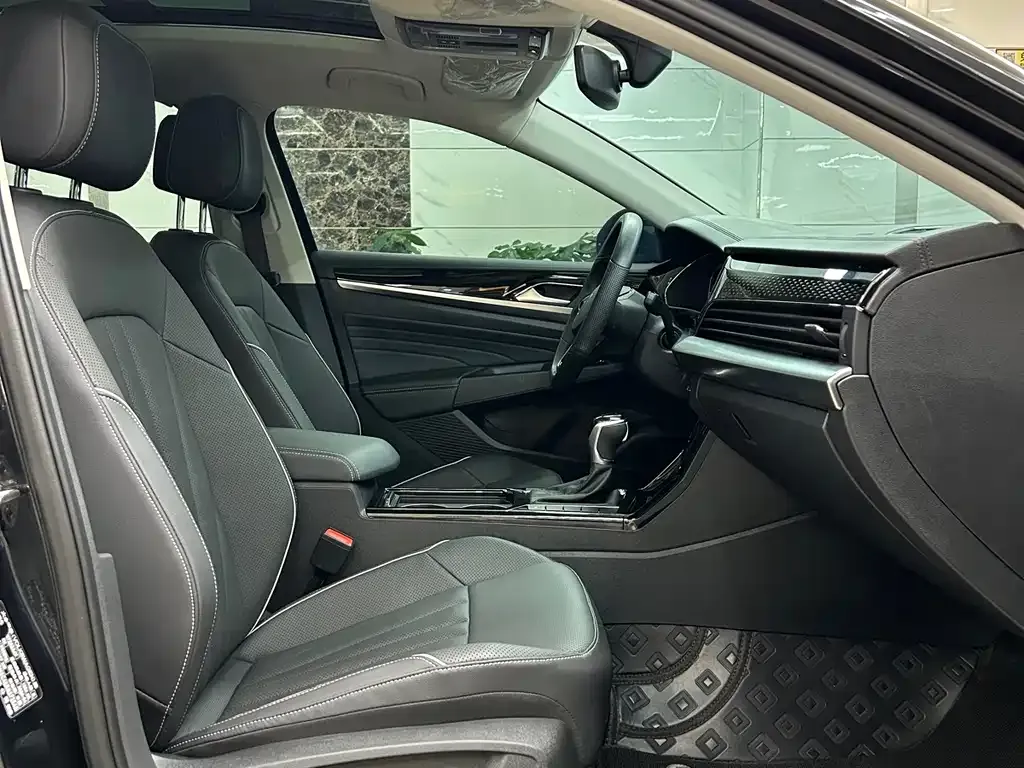 Volkswagen Passat 2024 из CN, фото 10