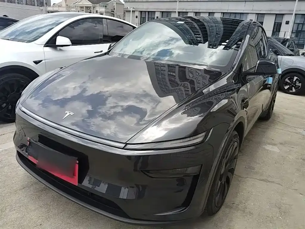 Tesla Model Y — фото 7