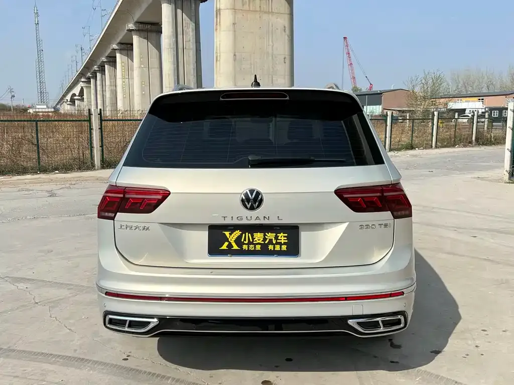Volkswagen Tiguan L — фото 8
