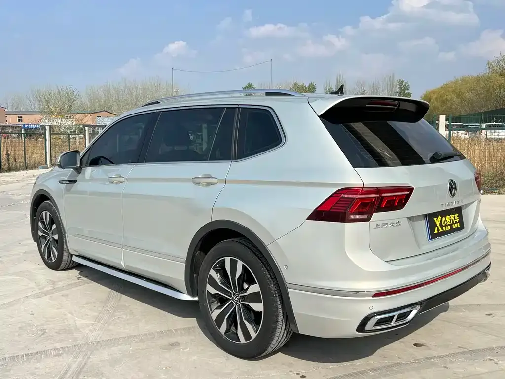 Volkswagen Tiguan L — фото 3