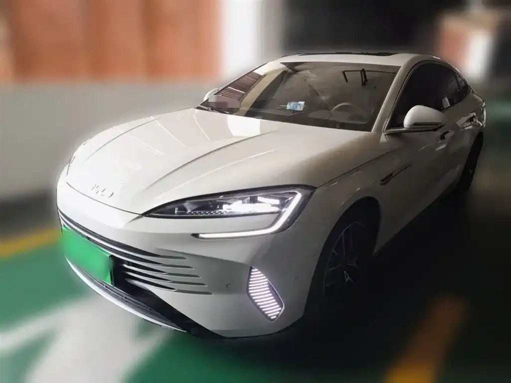 BYD Seal — фото 1