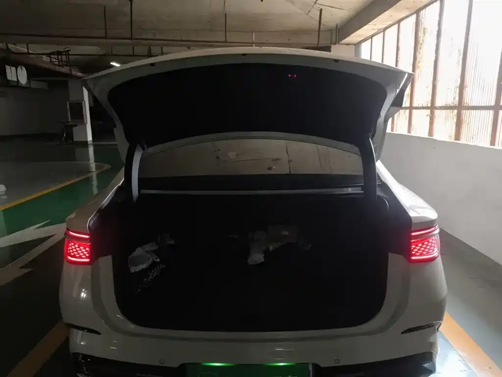 BYD Seal — фото 3