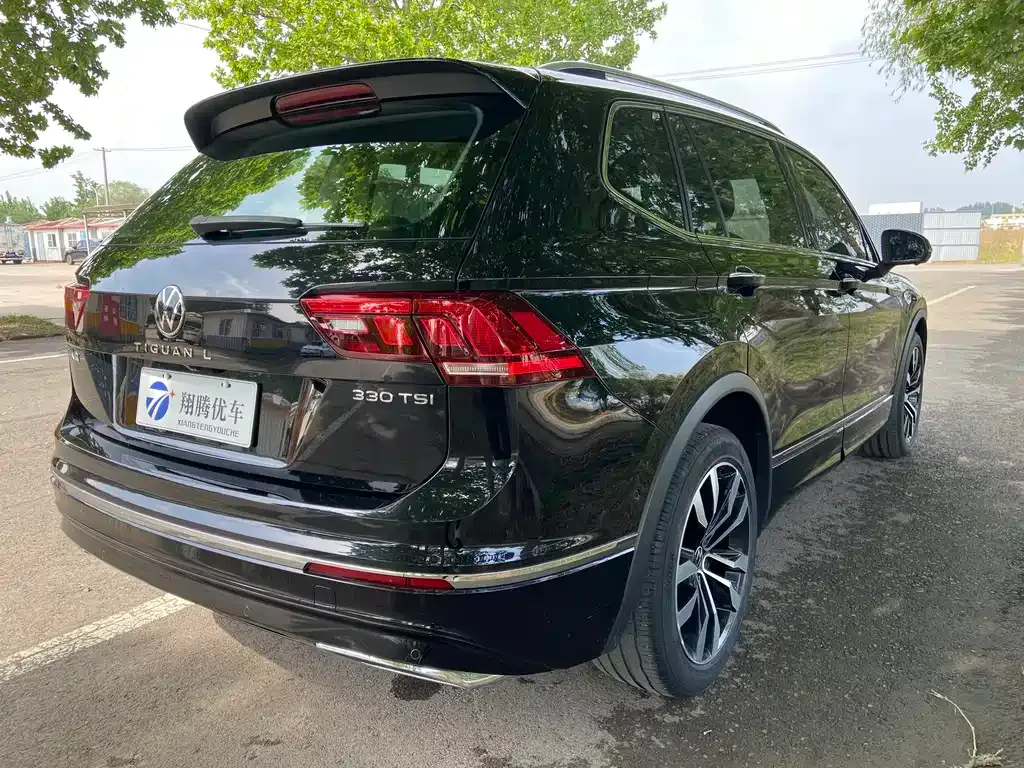 Volkswagen Tiguan L — фото 9