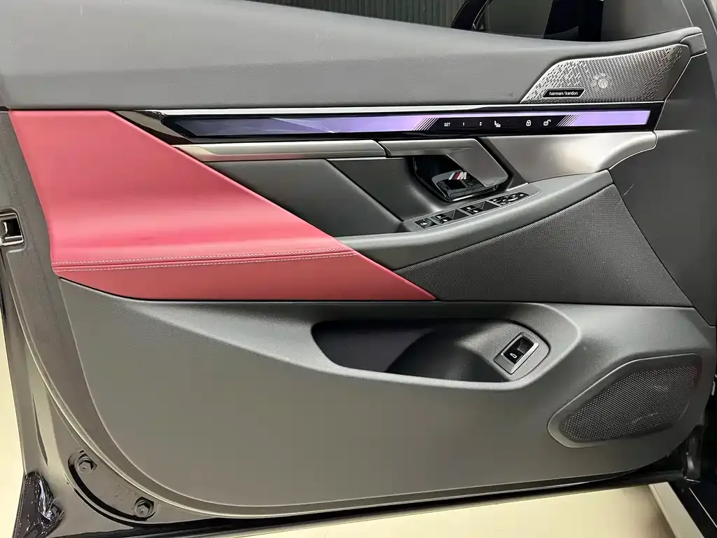 BMW i5 2025 из CN, фото 3